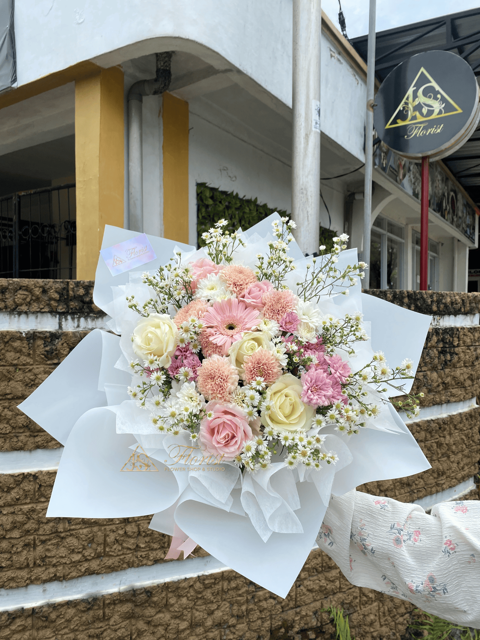 Bucket Mix Flower 5